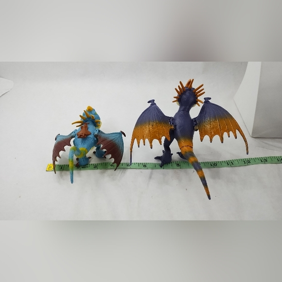 Two How to Train Your Dragon Hidden World Purple and Blue Deadly Nadder Dragons - Picture 4 of 9
